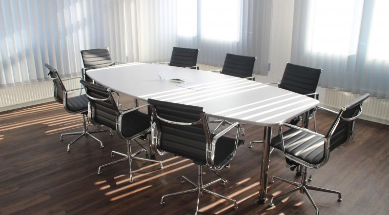 2019/09/chairs-contemporary-designer-416320.jpg